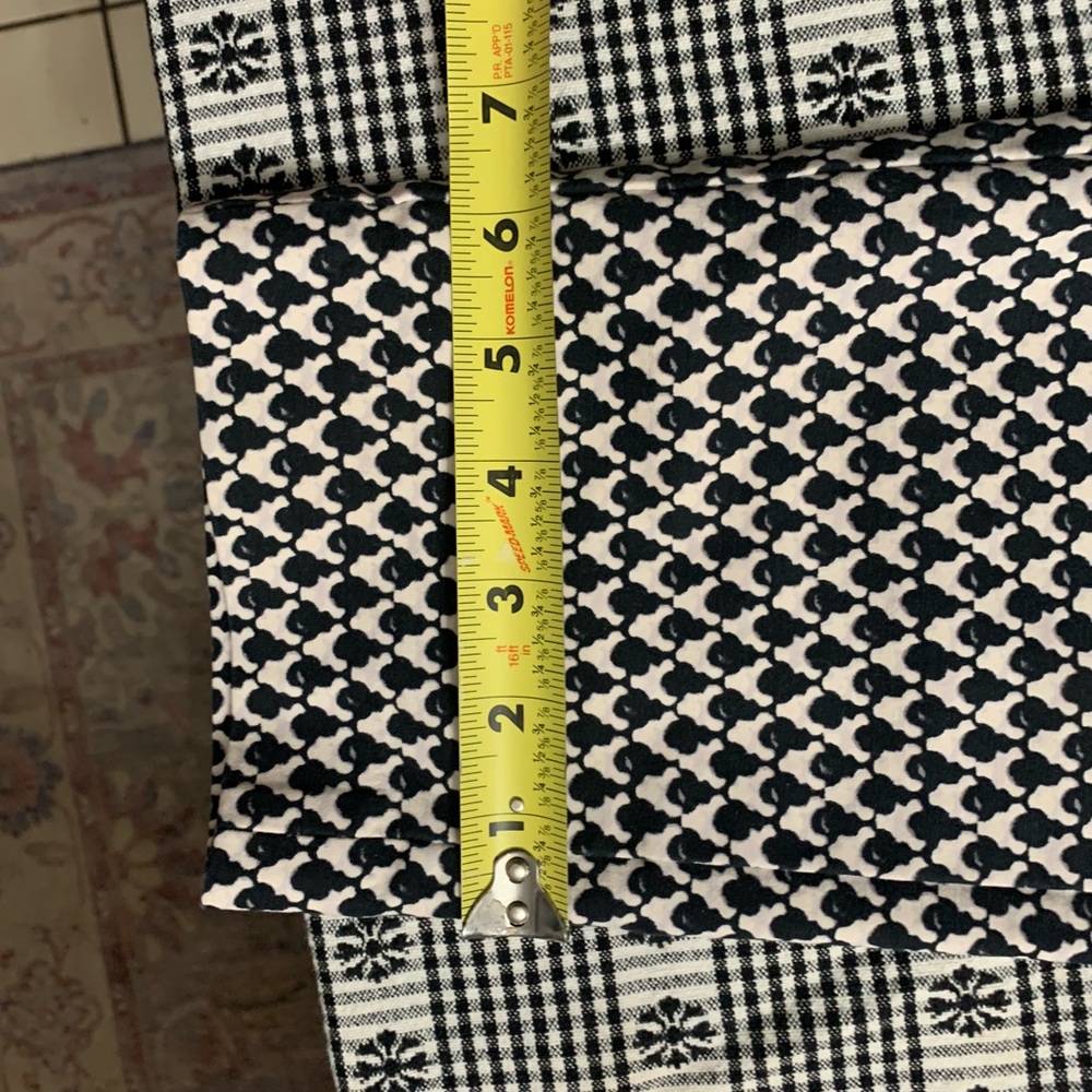 White House Black Market Black and White Patterned Skinny Pants - Picture 8 of 11